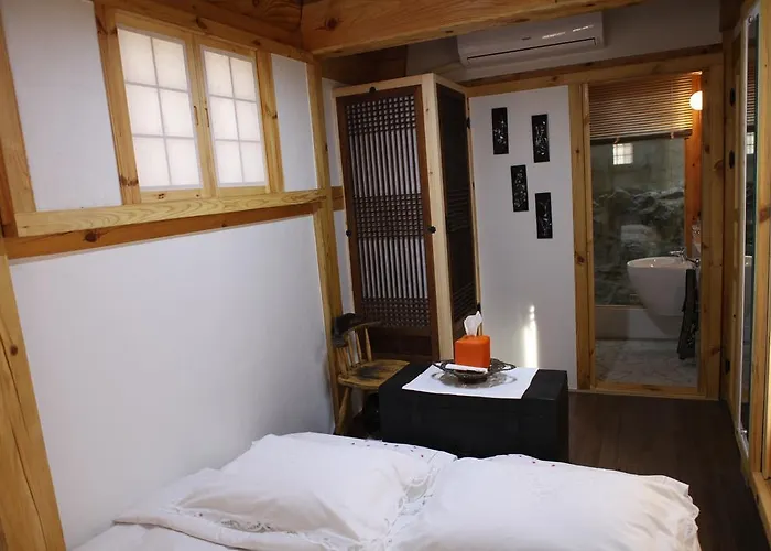 Boutique Hanok Domus Suae